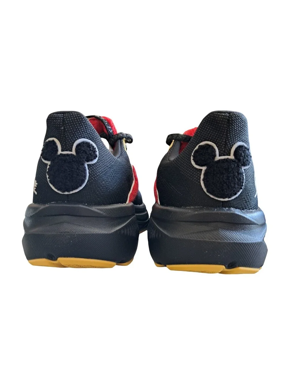Brooks Ghost 17 run Disney Mickey Mouse Women's Size 8 or 9.5 Sneakers NEW